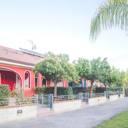 In Ascea With Garden Apartment