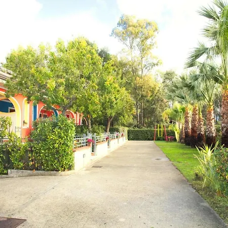 In Ascea With Garden Apartment