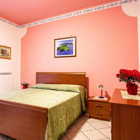 Apartment In Ascea With Garden